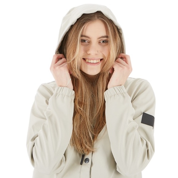 Saga Crew Jacket - Picture 7 of 10